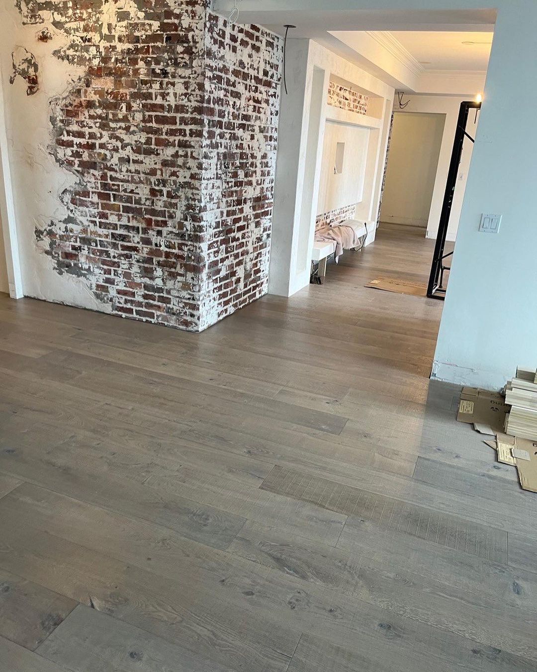 Full glue insulated hardwood flooring in the apartment