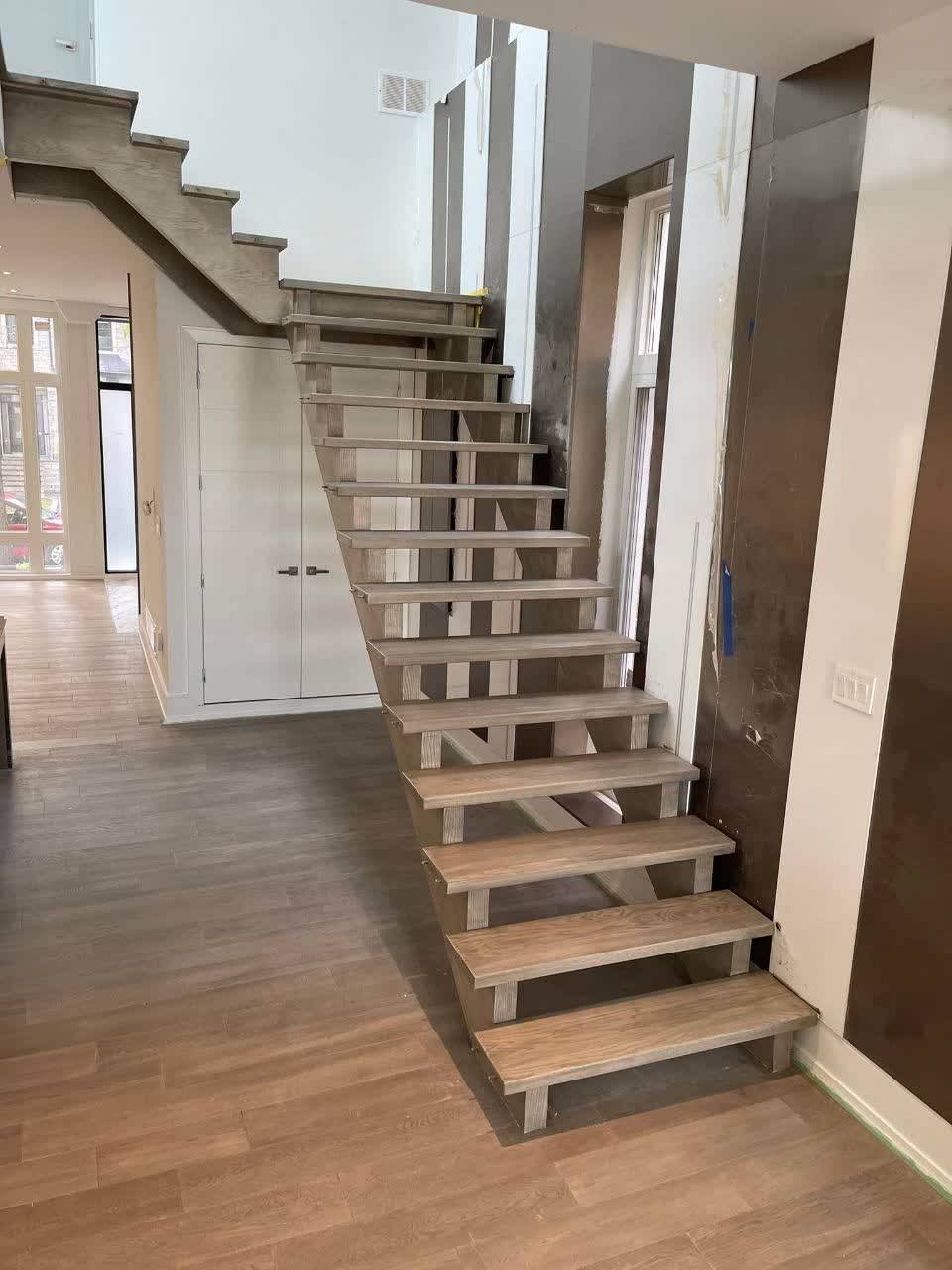 Installation and sanding long stairs
